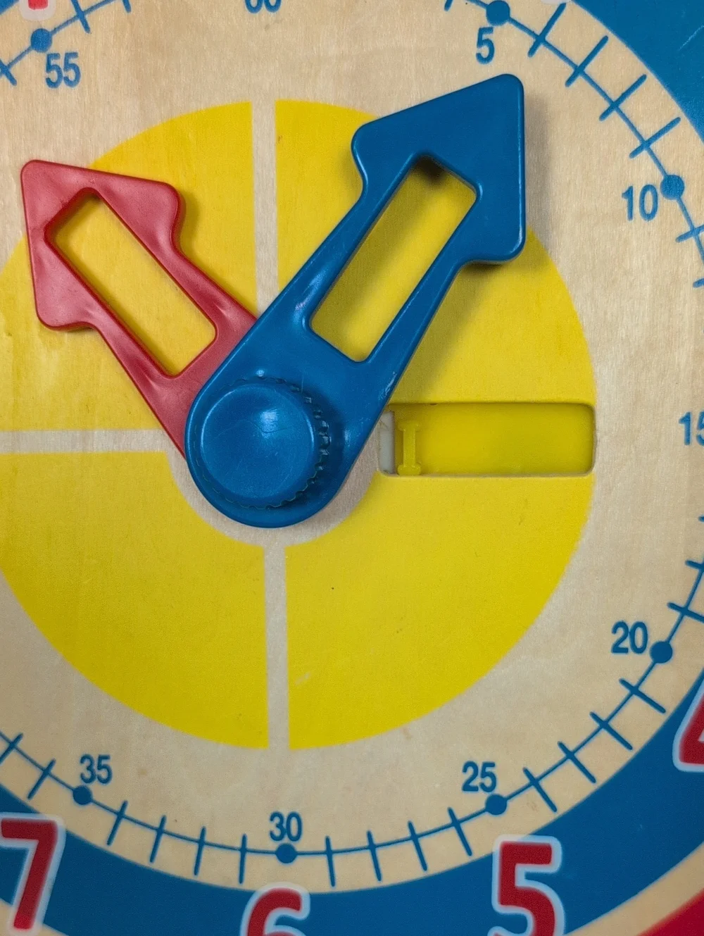 Melissa & Doug promotes hand